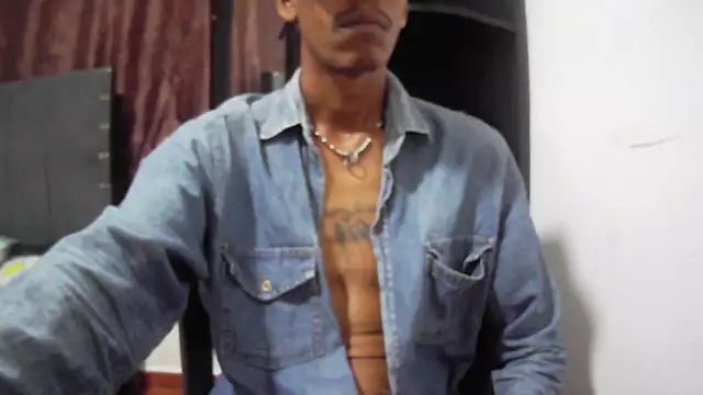 Snapshot of AlbertBigCock chatting on 03/22/26, 04:38 AlbertBigCock online show from 03/22/26, 04:38