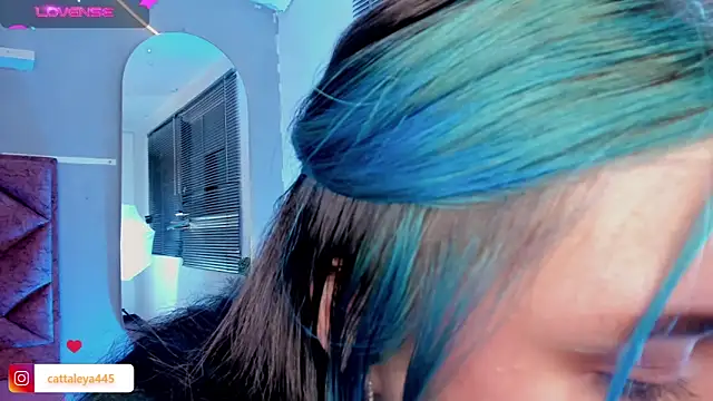 cattaleya    online show from 01/15/25, 06:12