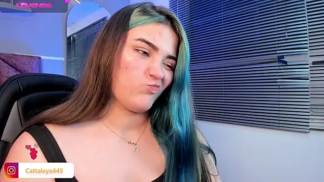 cattaleya    online show from 02/11/25, 10:04