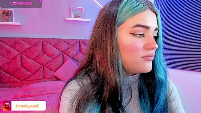 cattaleya    online show from 02/16/25, 03:37