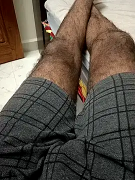 Snapshot of You_are__mine_ chatting on 12/19/24, 07:18 You are mine online show from 12/19/24, 07:18