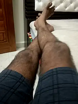 Snapshot of You_are__mine_ chatting on 12/21/24, 02:04 You are mine online show from 12/21/24, 02:04