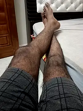 Snapshot of You_are__mine_ chatting on 12/28/24, 02:10 You are mine online show from 12/28/24, 02:10