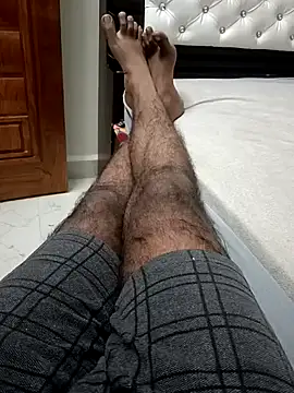 Snapshot of You_are__mine_ chatting on 12/29/24, 01:17 You are mine online show from 12/29/24, 01:17