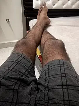 Snapshot of You_are__mine_ chatting on 12/30/24, 04:29 You are mine online show from 12/30/24, 04:29