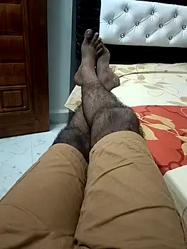 Snapshot of You_are__mine_ chatting on 02/21/25, 10:39 You are mine online show from 02/21/25, 10:39