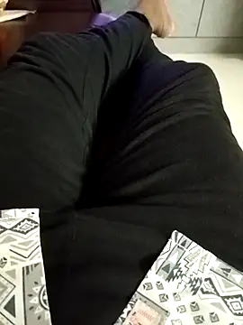 Snapshot of You_are__mine_ chatting on 10/15/25, 01:44 You are mine online show from 10/15/25, 01:44