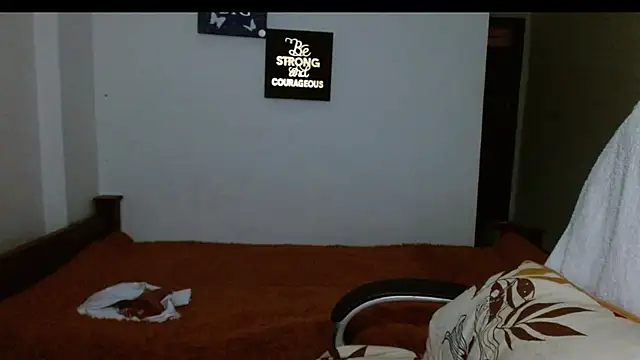 carolinemiller7 online show from 01/10/25, 11:11