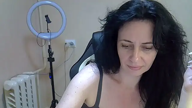 Snapshot of NkPulse chatting on 10/25/25, 07:30 NkPulse online show from 10/25/25, 07:30