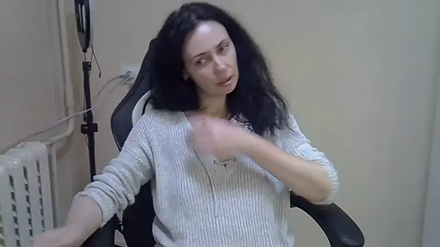 Snapshot of NkPulse chatting on 11/14/25, 09:35 NkPulse online show from 11/14/25, 09:35