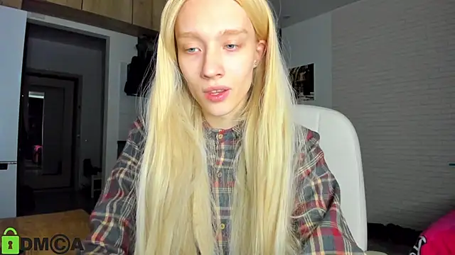 Snapshot of _Alice_Kitty chatting on 10/30/25, 06:37 Alice Kitty online show from 10/30/25, 06:37