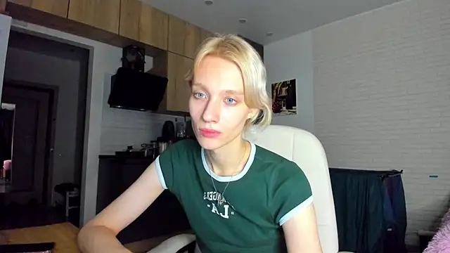 Snapshot of _Alice_Kitty chatting on 12/03/25, 09:07 Alice Kitty online show from 12/03/25, 09:07