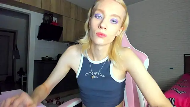 Snapshot of _Alice_Kitty chatting on 01/13/26, 09:03 Alice Kitty online show from 01/13/26, 09:03