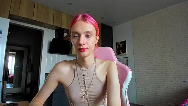 Snapshot of _Alice_Kitty chatting on 04/13/26, 01:49 Alice Kitty online show from 04/13/26, 01:49