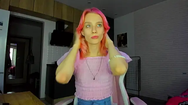 Snapshot of _Alice_Kitty chatting on 04/14/26, 03:40 Alice Kitty online show from 04/14/26, 03:40