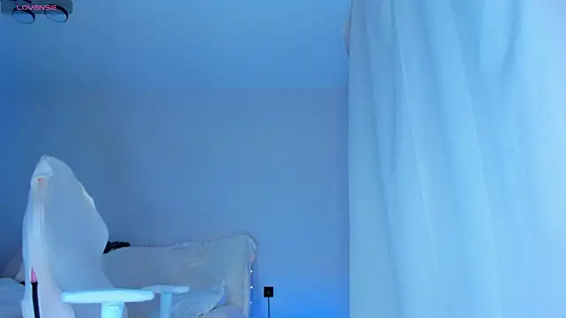 JennyWoody online show from 10/11/25, 04:16