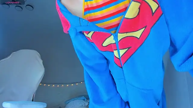 Snapshot of JennyWoody chatting on 01/08/26, 02:47 JennyWoody online show from 01/08/26, 02:47