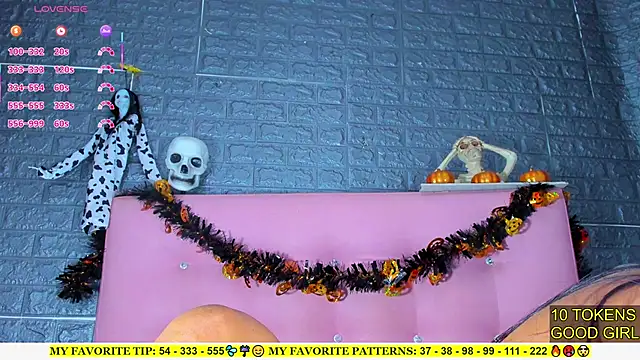 AriannaLewiis online show from 10/26/25, 07:09