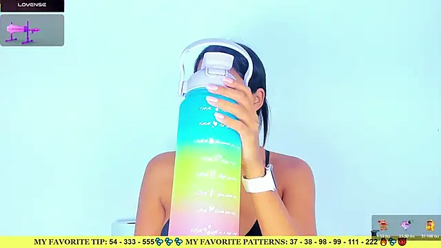 Snapshot of AriannaLewiis chatting on 04/21/26, 01:53 AriannaLewiis online show from 04/21/26, 01:53