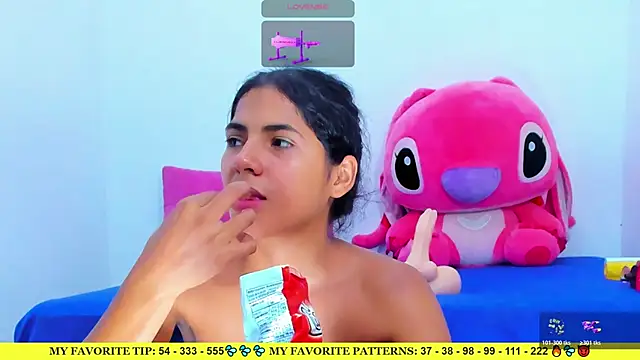 Snapshot of AriannaLewiis chatting on 05/19/26, 01:56 AriannaLewiis online show from 05/19/26, 01:56