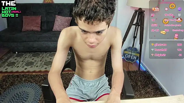 Snapshot of MyLatinHotBoys chatting on 12/15/24, 11:09 MyLatinHotBoys online show from 12/15/24, 11:09