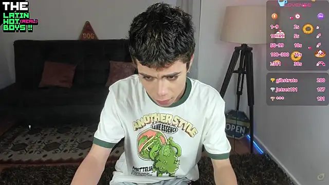 Snapshot of MyLatinHotBoys chatting on 12/16/24, 08:37 MyLatinHotBoys online show from 12/16/24, 08:37