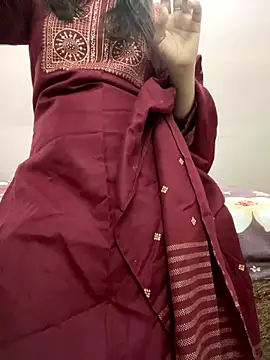 Snapshot of samayra124 chatting on 10/30/25, 03:24 samayra124 online show from 10/30/25, 03:24