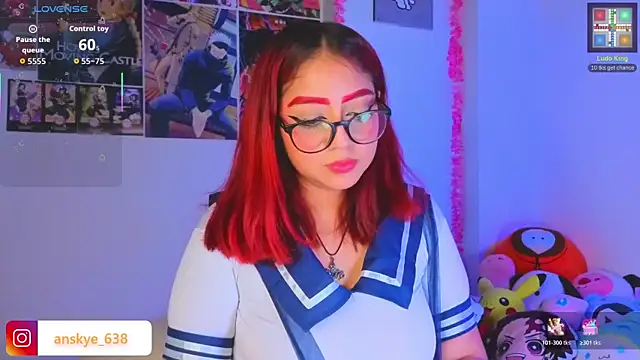 Snapshot of AnngelaSkye chatting on 12/22/25, 02:03 AnngelaSkye online show from 12/22/25, 02:03