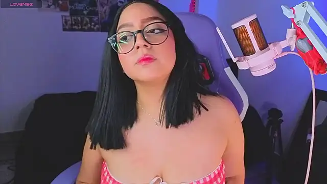 Snapshot of AnngelaSkye chatting on 02/21/26, 06:14 AnngelaSkye online show from 02/21/26, 06:14