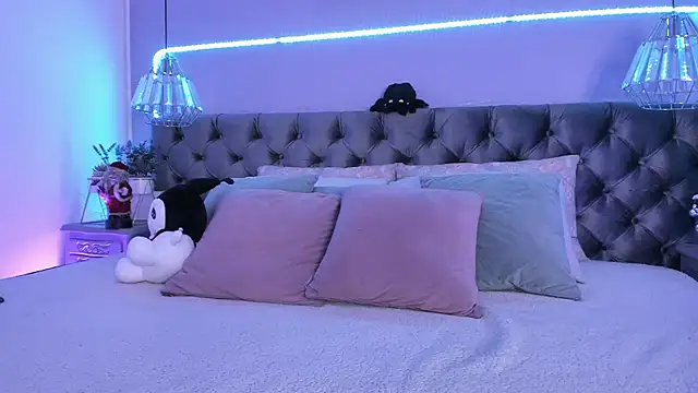 Naomii Soto online show from 12/29/24, 03:46