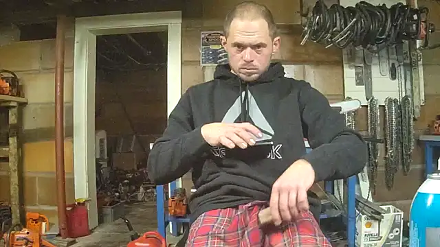 Snapshot of Bigoleslong98765 chatting on 12/20/25, 07:43 Bigoleslong98765 online show from 12/20/25, 07:43