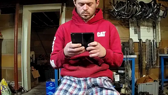 Snapshot of Bigoleslong98765 chatting on 02/13/26, 11:45 Bigoleslong98765 online show from 02/13/26, 11:45