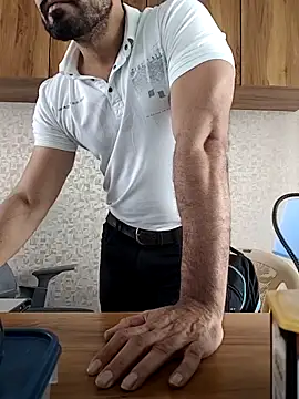 indianguy89 online show from 02/15/26, 05:59