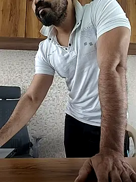 Snapshot of indianguy89 chatting on 04/12/26, 05:45 indianguy89 online show from 04/12/26, 05:45