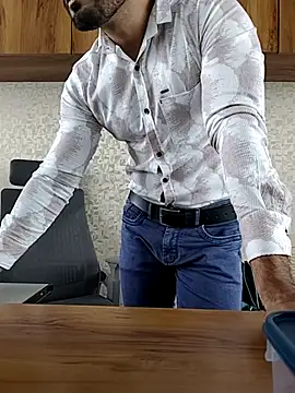 Snapshot of indianguy89 chatting on 04/23/26, 06:14 indianguy89 online show from 04/23/26, 06:14