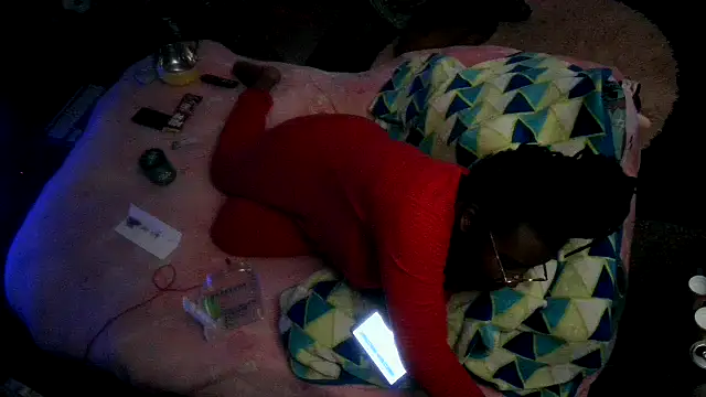 Snapshot of EbonyFetishQueen chatting on 10/26/25, 07:31 EbonyFetishQueen online show from 10/26/25, 07:31