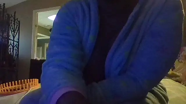 Snapshot of EbonyFetishQueen chatting on 04/22/26, 04:08 EbonyFetishQueen online show from 04/22/26, 04:08