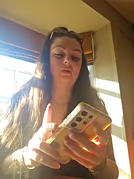 Snapshot of Britishbella chatting on 02/28/25, 03:15 Britishbella online show from 02/28/25, 03:15