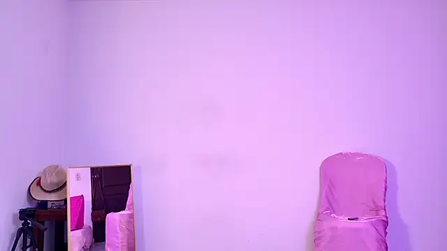 Snapshot of pink_flower_ chatting on 02/05/26, 11:09 pink flower online show from 02/05/26, 11:09