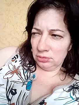 Snapshot of SusanaxPretty chatting on 04/27/26, 06:44 SusanaxPretty online show from 04/27/26, 06:44