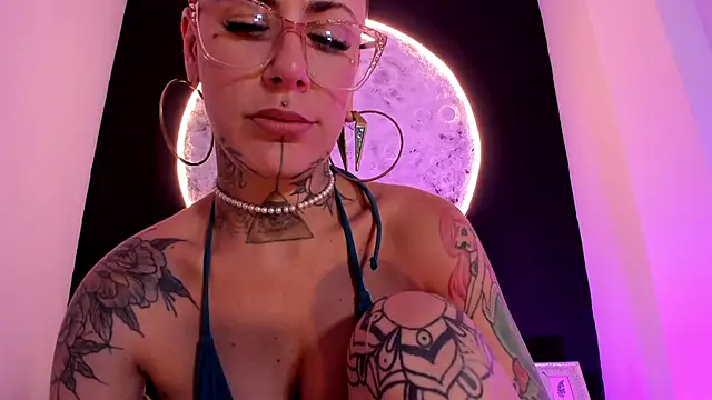 GinebraaFox  online show from 02/13/25, 06:05