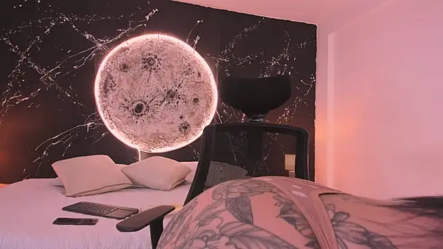 GinebraaFox  online show from 02/20/25, 03:41