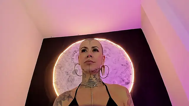 GinebraaFox  online show from 03/10/25, 05:50