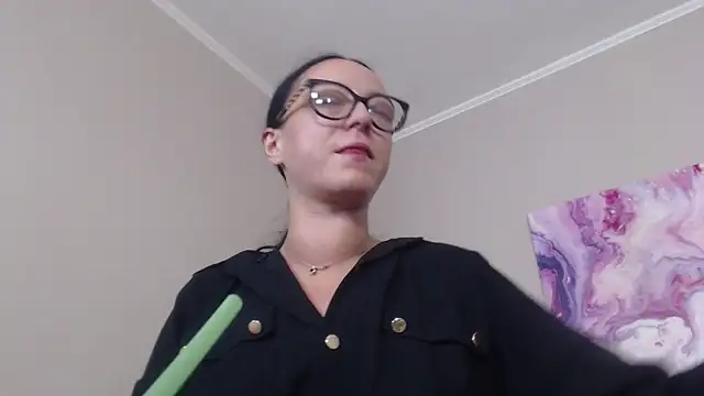 Snapshot of IzabelllNoir chatting on 06/28/26, 03:45 IzabelllNoir online show from 06/28/26, 03:45