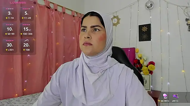 AishaAmin  online show from 01/28/25, 12:11