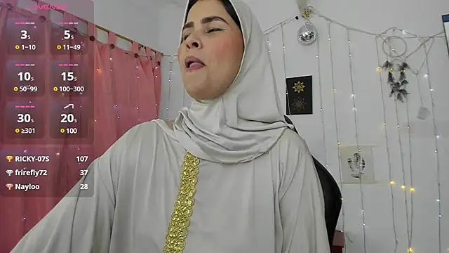 AishaAmin  online show from 02/08/25, 02:47