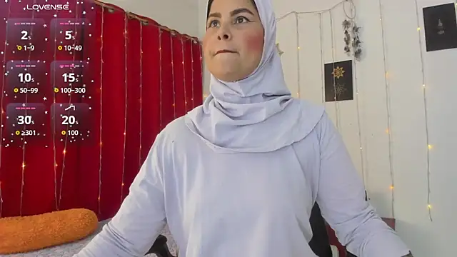 AishaAmin  online show from 05/28/26, 12:13