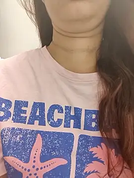 Brown Maxi online show from 03/30/26, 06:53