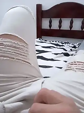 Snapshot of maikinhopL chatting on 01/28/25, 04:29 maikinhopL online show from 01/28/25, 04:29