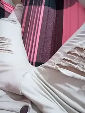 Snapshot of maikinhopL chatting on 03/11/25, 04:32 maikinhopL online show from 03/11/25, 04:32